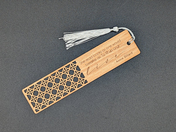 Bookmark - She reads books