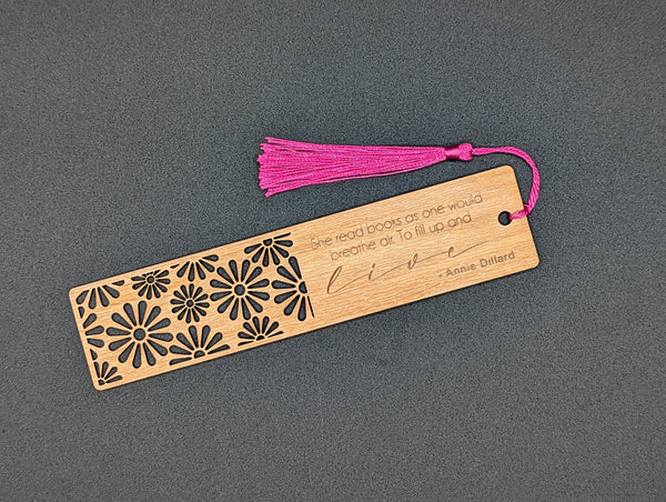 Bookmark - She reads books