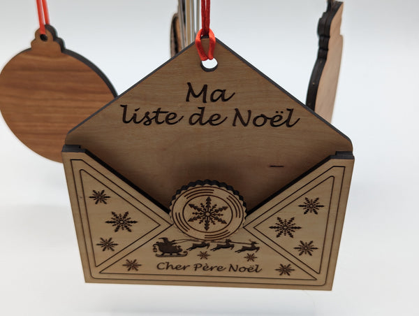 "My Christmas List"/"Ma liste de Noel" Ornament